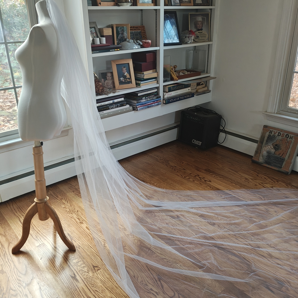 Elegant White Bridal Veil